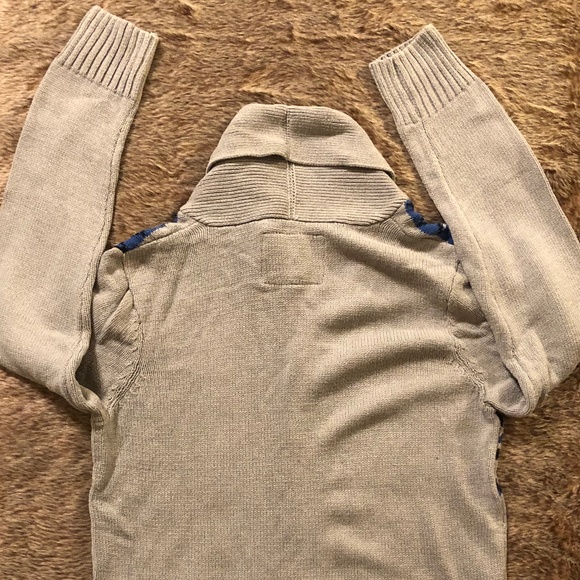 2 DAYS LEFT! LAST CHANCE! Men's Helix Button Down Cardigan Sweater - Picture 2 of 4